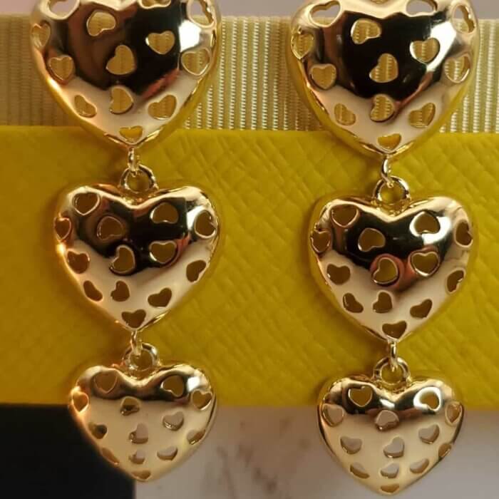 Aretes tres de corazones