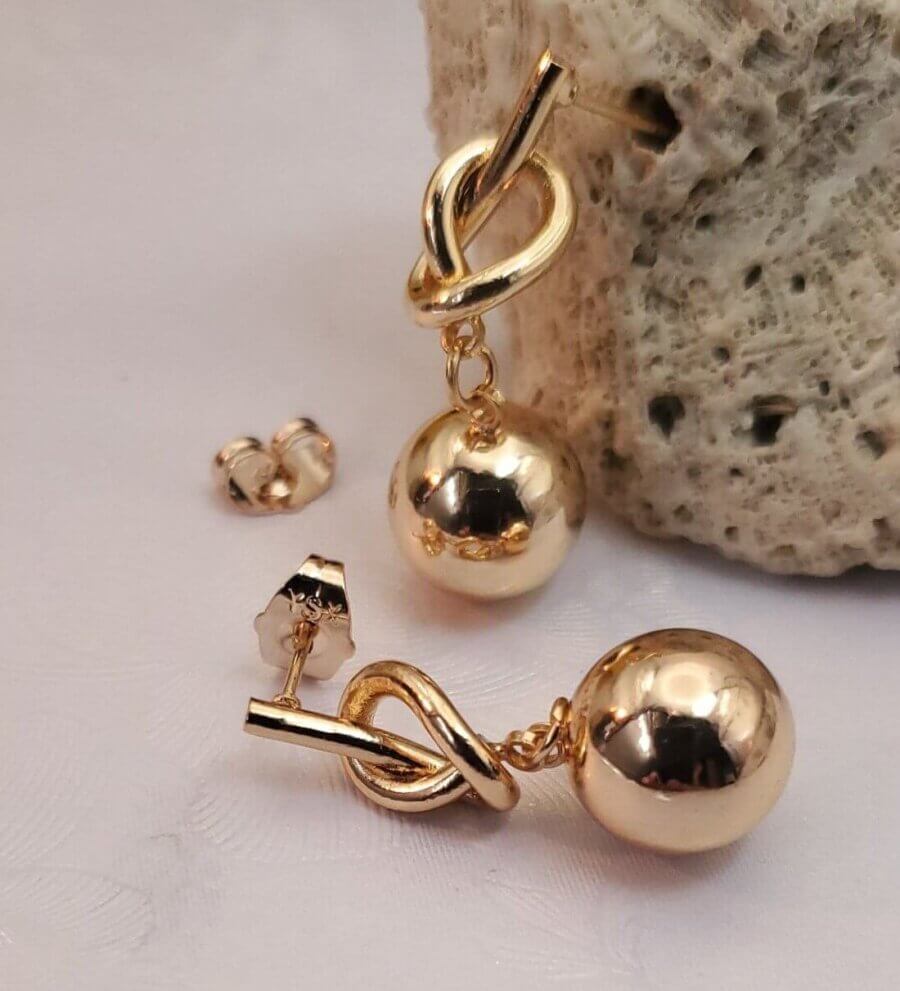 Aretes nudo de esfera