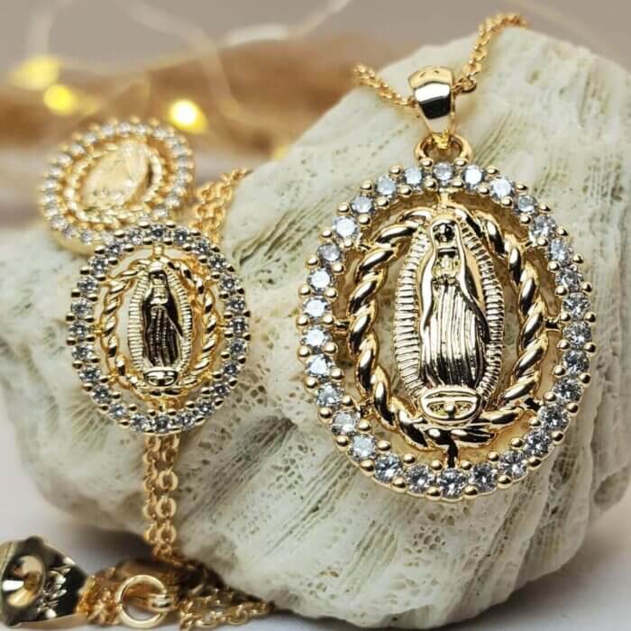 set collar y aretes virgen Guadalupe